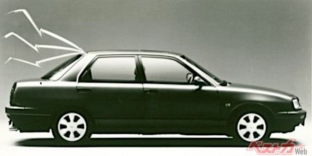 スーパーリッドと呼ばれる開口部は、バンパーの高さから開くので使い勝手はワゴンに匹敵する