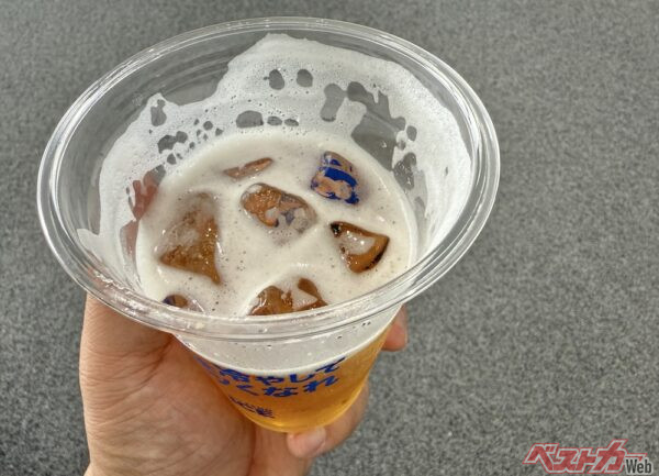 ノンアルコールとはいえビールに氷ってなんだか……