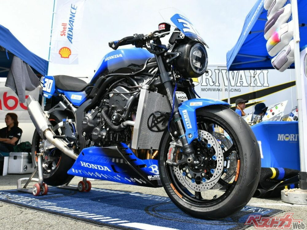 モリワキCB1000Fが「鉄馬」に出現！ サイクルショー未発表のディテール