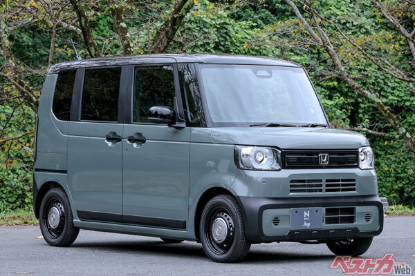 ホンダ N-BOX JOY（184万4700～226万500円）。2024年9月に追加されたN-BOXのクロスオーバー仕様。タータンチェック柄の内装が特徴