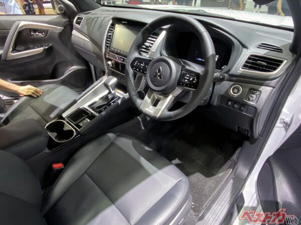 パジェロスポーツのインテリア。「質実剛健」というイメージがぴったり