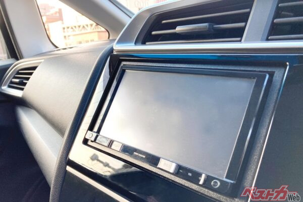 高くても純正品？　社外品でもOK？　愛車のパーツ選びで迷ってる人の最適解とは？