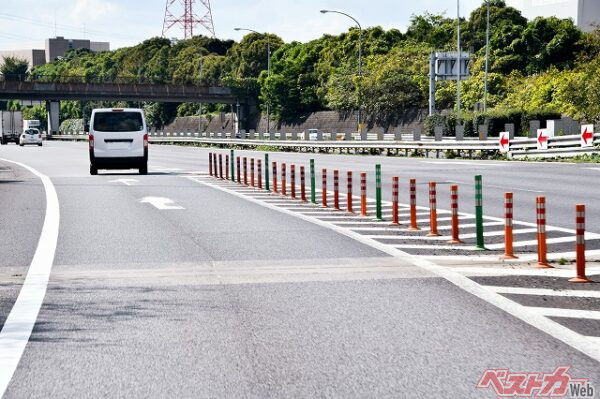 合流のやり方、間違ってない？ 渋滞を減らす「ファスナー合流」の正解とは