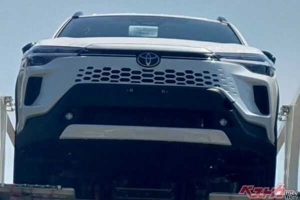 新型カローラクロスが東北自動車道に参上!! 上質でカッコ良すぎる姿をしっかり確認してきたゾ!!