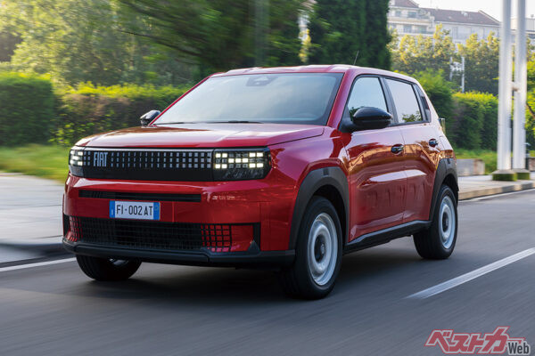 2024年7月に発表されたフィアット グランデパンダ。ひと回り大きくなりBセグメント車となった