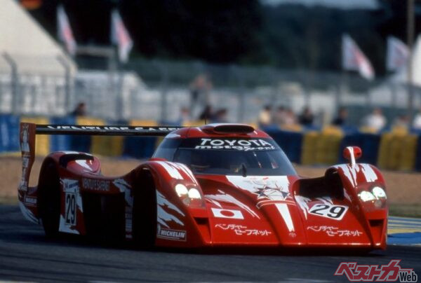 1998年と1999年にル・マン24時間レースに参戦したTS020。最高位は2位