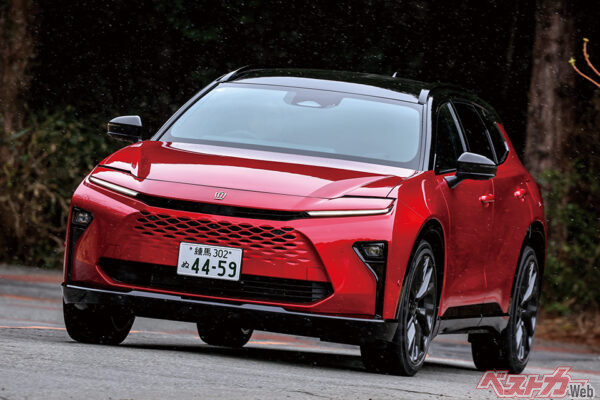 荒れた路面での乗り心地のよさは特筆レベルのエステート。待った甲斐あり！