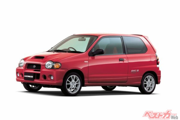 1998年に登場した4代目アルトワークスは更なる進化を遂げていた