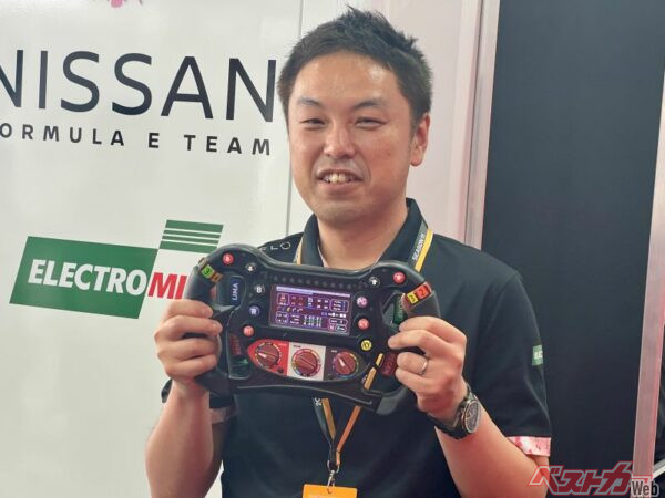 日産フォーミュラEチームについて説明を行ってくれたのは昨シーズンまでチームパワートレインエンジニアを務めていた西川直志氏