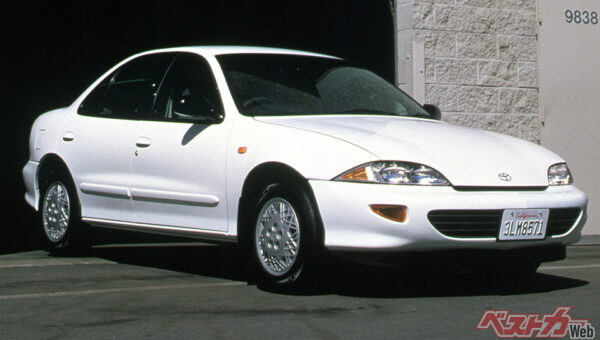 シボレーのコンパクトセダン＆クーペ、キャバリエをトヨタブランドで販売したが大失敗