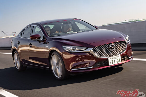 マツダ MAZDA6（2019年登場）。2012年に登場したアテンザから2019年に車名がマツダ6に変更。2.2Lディーゼルターボは190ps/45.9kgmを発生
