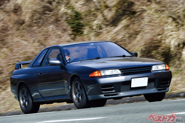 斎藤氏が1位に挙げたのがR32型スカイラインGT-R。搭載する2.6L直6ターボエンジンにも高い評価を与えた