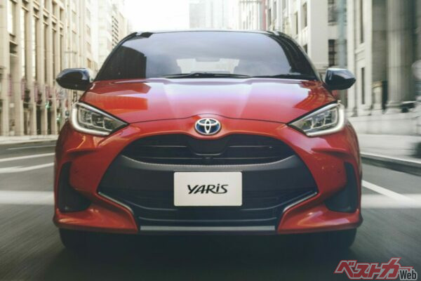 視界や車両感覚の摑みやすさはヤリスに軍配があがる