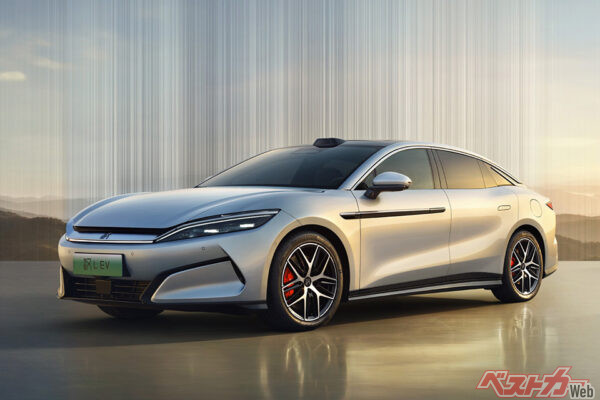 BYDが発表した「漢L EV」。速さ、充電速度、運転支援機能、価格、どれも強力！