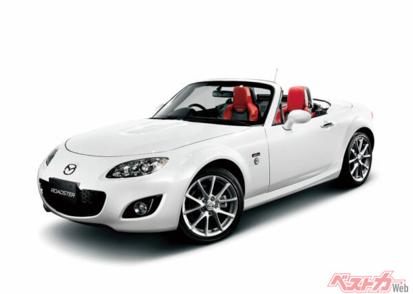 20周年記念仕様のNC。　NBの10周年記念車と比べると、少し大人しめな専用装備であったが、完成度は高い