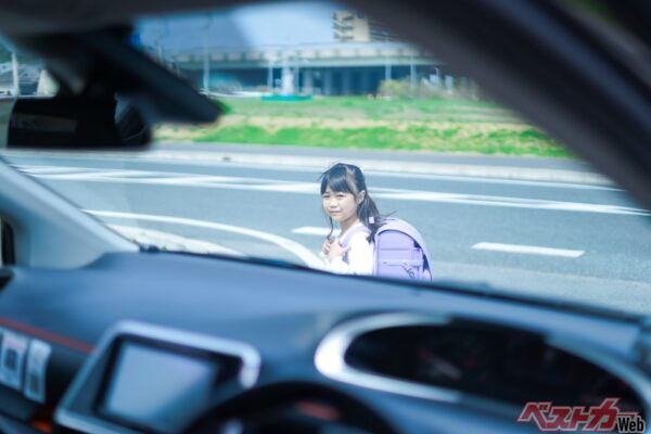 体感したことのない人は是非お店で試乗体験をしてほしい(maroke@Adobestock)