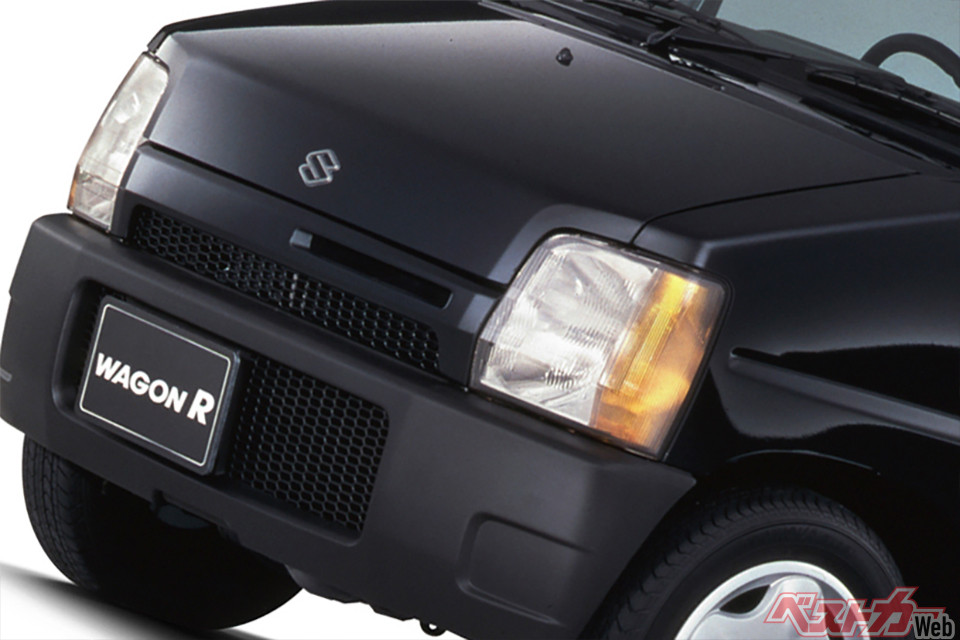 全高約1.7mの初代ワゴンRにビックリ!! 現行同様の機能も！ 実用性の高