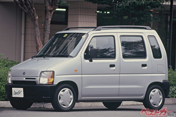 実用性能ベストは初代スズキ ワゴンR。その後の軽自動車の「標準」になったのだから影響力の大きさがわかる。基本性能の高さは今も同じだ