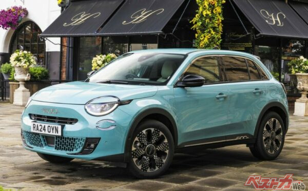 BEVに続いて日本導入となったフィアット600ハイブリッドが登場