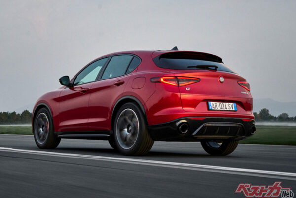 上級グレードであるヴェローチェとは80万円の価格差があるが走りのスペックは同じ