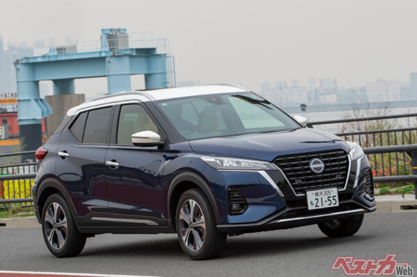 日産 キックス。全長：4290mm×全幅：1760mm×全高：1605mm、ホイールベース：2620mm