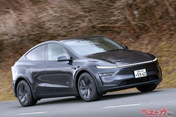 新しくなったテスラ モデルY。世界で最も売れているクルマだ