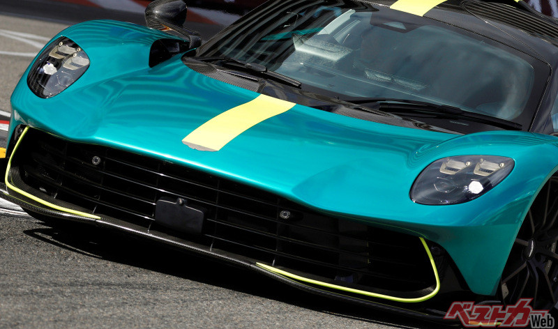 アストンマーティン ヴァルハラが初走行!! F1直系で最高出力1079psの