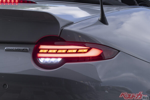 テールライトのアニメーション機能が新鮮!