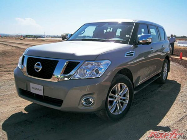 パトロール…DATA：全長×全幅×全高＝5140×1940×1995mm　エンジン＝V8・5.6L・400ps