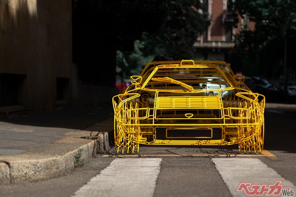 え、乗れないのに900万円!? ワイヤーで作った実車サイズのランチア