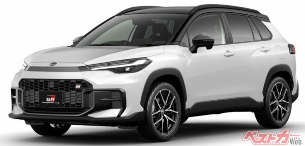 2025年5月23日に発表されたMCとなったカローラクロス。追加されたGRスポーツグレード（写真）の注目度はアゲアゲ！ もちろんハイブリッドモデル