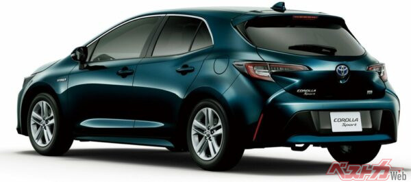 カローラスポーツのリアビュー。現行国産車のなかで数少ないハッチバックモデルの一台