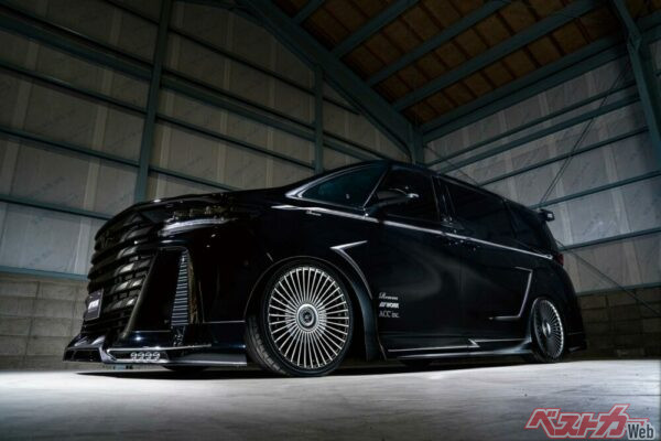 ブラックボディだとまた凄みが増すね!!