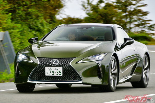 レクサス LC(2017年3月登場・1405万~1550万円)全長4770×全幅1920×全高1345mm、5LV8(477ps)WLTCモード燃費8.4km/L(500 Sパッケージ)