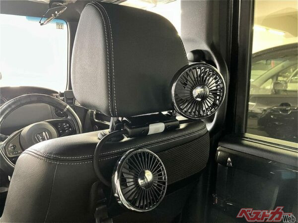 リアシートにも涼風を!!　ヘッドレストに付ける扇風機があったら便利だと思わん？