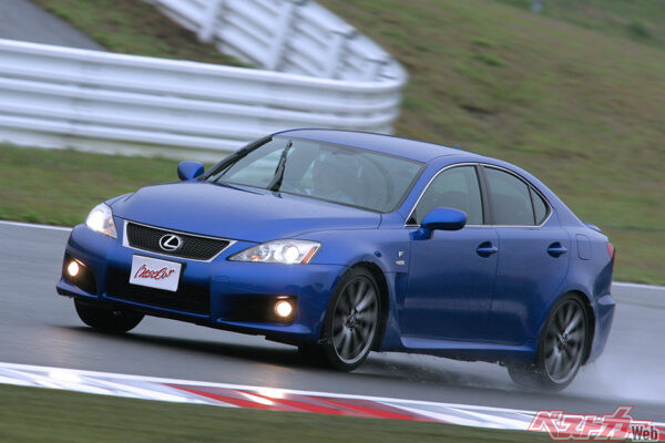 2007年登場のレクサス IS F。423psの5L・V8エンジンを搭載。中古相場は約180万～500万円
