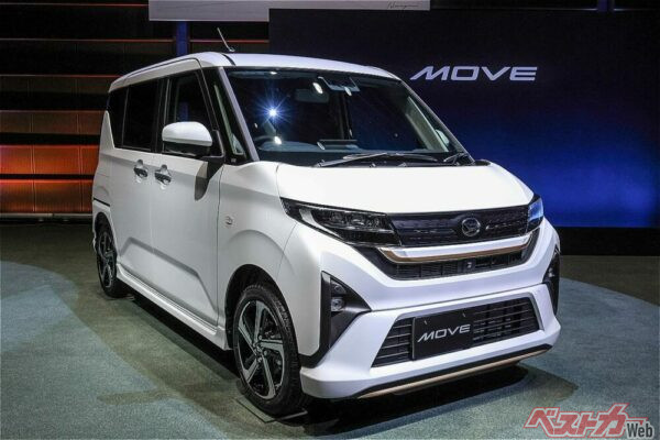 発売間もないムーヴも、ホワイトが人気となるはず