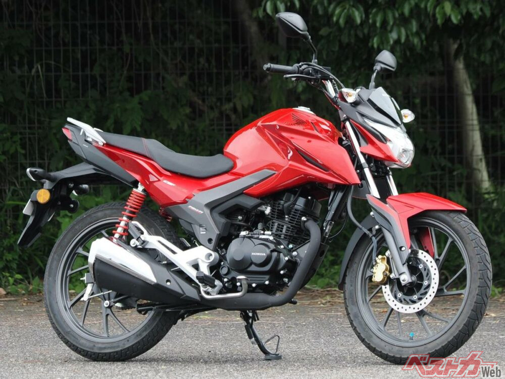 ホンダ「CBF125R」は税込23万8000円と爆安プライス！ 前後18