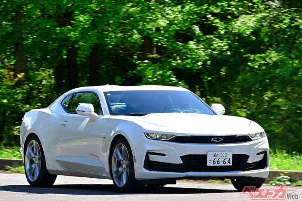 国沢光宏氏おすすめのアメ車はシボレー カマロ。6.2L・V8と2Lターボのクーペ、2Lターボのコンバーチブルを設定