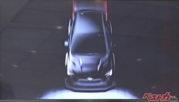 チラっとお披露目された新型WRXと噂される写真