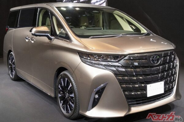 華やかさを演出する流れるウインカーは、やはり華やかなクルマでこそ、その魅力を発揮する