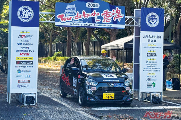 全日本ラリーでも軽自動車の参戦はミライースターボただ1台だ
