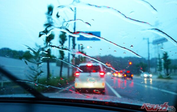 ヒヤッ!! とする前に…梅雨時の愛車をサクッとチェック! 押さえておくべき7つの項目