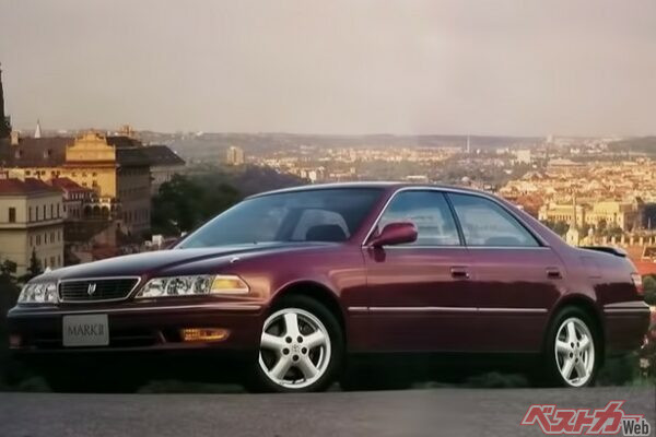 ただでさえ人気の高い1JZ搭載100系マークIIを相手どるだけでなくセドリック／グロリアとも戦わなければならないことに。画像はトヨタ マークII ツアラーV