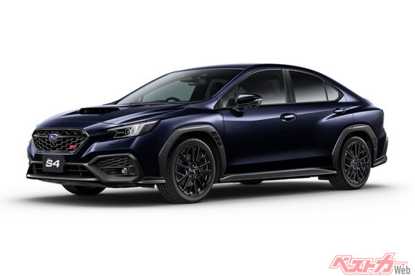 スバル WRX S4。「実力勝負なら楽勝！」とタカをくくっていた我道スバル軍団だが……？　ちなみに軍団抗争で盛り上がったのがWCWにおけるnWoの抗争だが、その元ネタになっているのは新日本プロレスとUWFの抗争なのだ