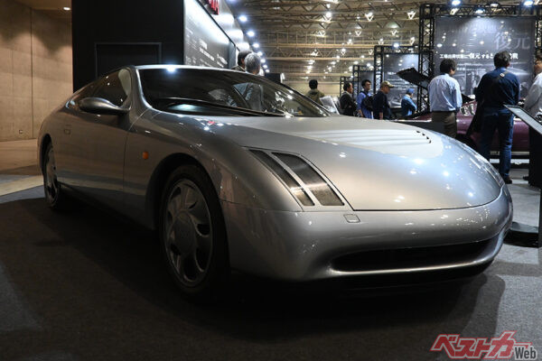 1989年（平成元年）のフランクフルトモーターショーで初公開されたトヨタ 4500GT。担当フクダが生まれる14年前だ