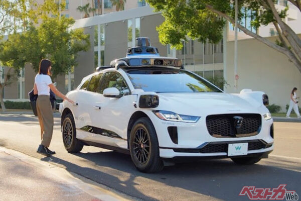 ウェイモの東京での地図作りに活躍するジャガー I-PACE。LiDARやカメラ、レーダーの塊