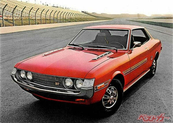 初代セリカ。「フルチョイスシステム」で内外装を自由に選べた