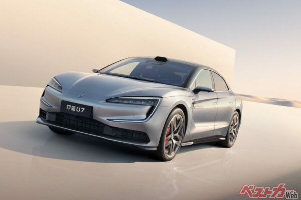 水平対向エンジンは仰望U7 PHEVモデルにのみ搭載。EVモデルには水平対向は搭載されていないのご注意を