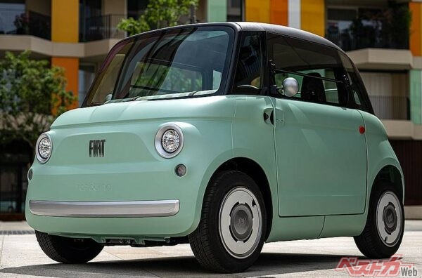 2023年に発売されたフィアット・トッポリーノ。最高速は45km/hで、バッテリー容量は5.4kWh、一充電での航続距離は最大75km。イタリアでは14歳から原付二輪免許で乗ることができる